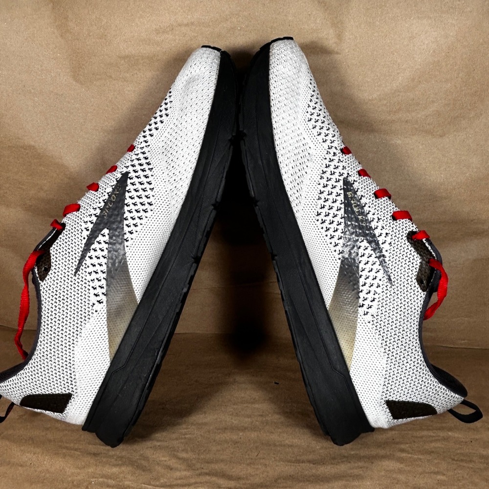 Brooks Revel 4 Mens Running Shoes White Black Red 1103471D151 Size 13 D - Picture 6 of 10
